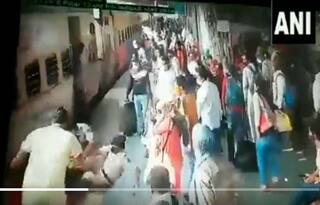 Bihar News: जनसाधारण एक्सप्रेस से छात्रा ने लगाई छलांग, बताया-वे मुझे गंदी तरह से छू रहे थे