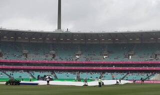 IND vs AUS, Lunch Report: Rain Ends Morning Session Early After Warner Falls Cheaply