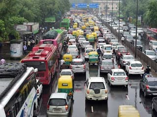 Budget 2021: FM Sitharaman Announces Voluntary Vehicle Scrapping Policy to Phase Out Old Vehicles