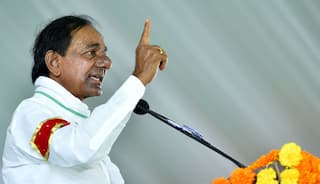 'Will Cut Your Tongue in Four Pieces', Telangana CM KCR Warns BJP Leader; Slams Centre