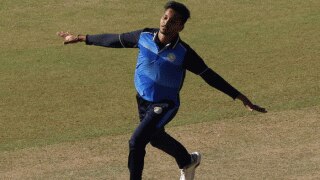 IPL 2021 Auction: टेंपो ड्राइवर थे Chetan Sakariya के पिता, अब IPL ने बेटे को बनाया करोड़पति