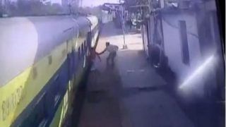 RPF Personnel Saves Differently-Abled Man From Falling Under Train in Navi Mumbai | WATCH Video