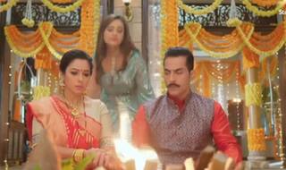 Anupamaa Spoiler Alert 22 Feb: काव्या ने खुद दिया अनुपमा के हाथों में वनराज का हाथ, कहानी में आया नया ट्विस्ट?