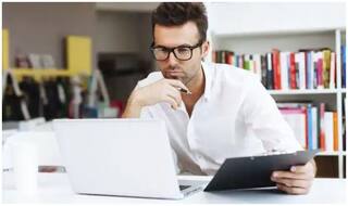 Night Shift Karne Ke Gambhir Nuksan : सावधान! नाइट शिफ्ट में करते हैं काम? हो सकती है ये गंभीर गुप्त बीमारी