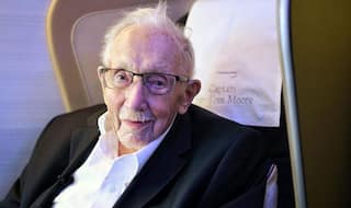 Sir Captain Tom Moore: From Beckham to Kane, Sporting World Pays Touching Tribute