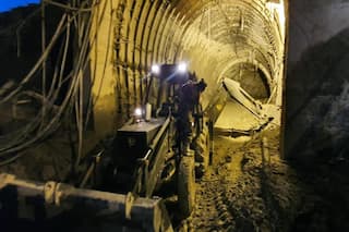 Uttarakhand Latest News & Updates: 180 मीटर लंबी टनल में फंसे 30-40 वर्कर्स का रेस्‍क्‍यू ऑपरेशन जारी, 203 से ज्‍यादा लापता