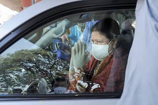 Sasikala Set to Return to Tamil Nadu on Feb 7. Here's How It Changes Things