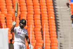 4th Test: Pant SLAMS 1st Test Century on Indian Soil