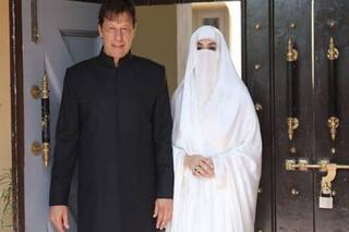 Pakistan: After PM Imran Khan, Now First Lady Bushra Bibi Tests Positive For Coronavirus