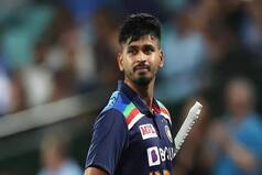 OUCH | Iyer Walks Off Field With Shoulder Injury in Pune During 1st ODI