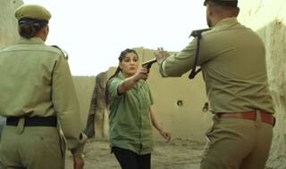 Gundi Song: सपना चौधरी बंदूक उठाकर बन गई गुंडी, अब इस धाकड़ औरत को जो बोलना है बोलता रहे