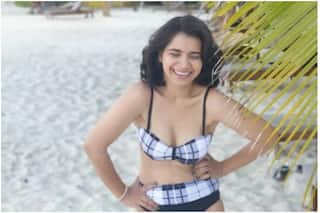 Taarak Mehta Ka Ooltah Chashmah's Rita Reporter Aka Priya Ahuja Poses in a Bikini For a Special Message