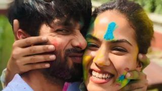 Shahid Kapoor और Mira Rajput पर चढ़ा प्यार का रंग, बाहों में बाहें डालकर किया KISS- देखें Viral Video