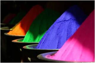  Holi 2021 Lucky Colour According to Zodiac sign: इस साल राशिनुसार इन रंगों से खेलें होली, बरसेगी खास कृपा