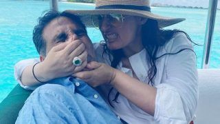 'Instagram Couples vs Reality'! Twinkle Khanna Hilariously Smothers Akshay Kumar, Sikandar Kher Asks 'Are You Beating Him?'