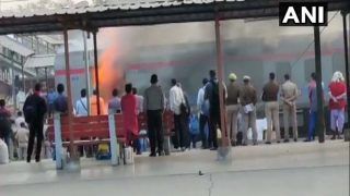 UP: लखनऊ-नई दिल्ली शताब्दी एक्सप्रेस में लगी आग, थमी रहीं यात्रियों की सांसें, मचा हड़कंप
