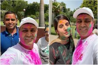क्रिकेट जगत पर चढ़ा HOLI का खुमार, Virender Sehwag ने इस तरह दी बधाई