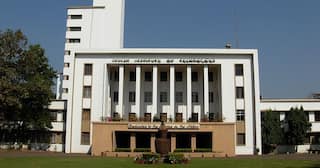 IIT-Kharagpur Teacher Abuses SC/ST Students For Not Standing up For National Anthem, Outrage Erupts on Twitter | Watch Video