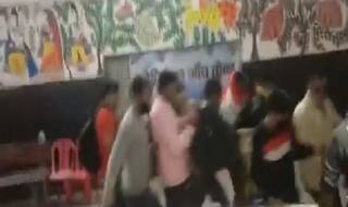 Video: Passengers Rush Outside Buxar Station To Avoid Mandatory Corona Test