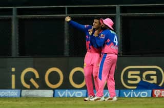 WATCH | Riyan Parag-Rahul Tewatia's UNIQUE 'Selfie Celebration' Creates Massive Buzz