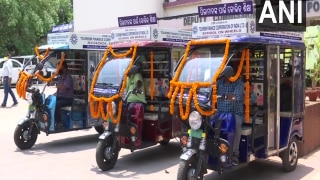 School on Wheels: New Initiative Starts in Odisha to Provide COVID Education, Assistance to Street Children
