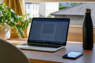 वर्क फ्रॉम होम के दौरान वाईफाई चल रहा है स्लो, तो अपनाएं ये टिप्स, मिनटों में फास्ट हो जाएगी इंटरनेट स्पीड