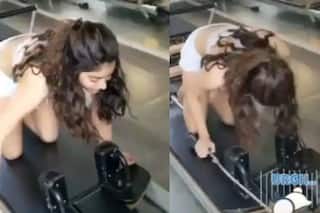 Janhvi Kapoor कर रहीं थी वर्कआउट तभी इस अंदाज़ में गाने लगीं 'शीला की जवानी', हंसते-हंसते पेट पकड़ लीजिएगा-VIDEO