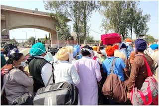 Pakistan से लौटे सिख श्रद्धालुओं पर Covid-19 का कहर, 200 संक्रमित निकले