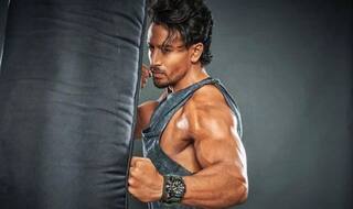 Tiger Shroff  के फिटनेस ट्रेनर का खुलासा- ऐसे ही नहीं बनी बॉडी... इतने घंटे जिम में लेते हैं ये स्पेशल ट्रेनिंग