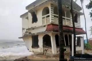 Photos And Videos Show How Cyclone Tauktae Brings Heavy Rain in Kerala and Adjoining Coastal Areas