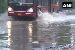 Delhi Monsoon Update: लंबे इंतजार के बाद आज हो सकती है हल्की बारिश
