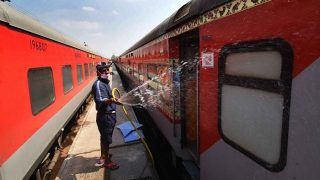 Indian Railways/IRCTC: ट्रेनों के लेट होने पर सुप्रीम कोर्ट सख्त-जिम्मेदारी ले रेलवे और यात्रियों को मुआवजा दे