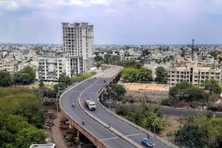 Noida Unlock Guidelines: नोएडा में जारी रहेगा नाइट और वीकेंड कर्फ्यू, जिम, मॉल और स्कूलों को खोलने की इजाजत नहीं; देखें गाइडलाइन