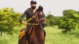 Ravindra jadeja enjoyed horse riding before leaving jamnagar for mumbai ahead of england tour of india 4678573