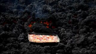 Viral Video: Man Cooks Pizza on Active Volcano, Leaves Netizens and Tourists in Awe | WATCH