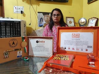 Kamakshi Sharma Enters The 'World Book of Records' For Making People Aware of Cybercrime & Training 50,000 Police Personnel