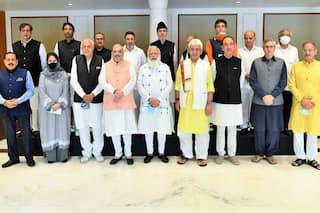 Live: कश्मीर पर पीएम मोदी के आवास पर सर्वदलीय बैठक खत्म, 370 और पाकिस्तान.. जानिए किस पर हुई चर्चा