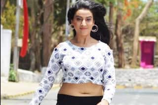 अक्षरा सिंह ने स्विमिंग पूल में ‘पिया पिया’ गाने पर किया डांस, बोल्डनेस देख फैंस बोले 'बवाल...'- Video