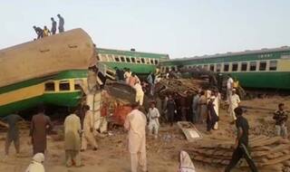 Train Accident In Pakistan: पाकिस्तान में दो ट्रेनों के बीच भीषण टक्कर, हादसे में अबतक 30 लोगों की मौत, 50 घायल