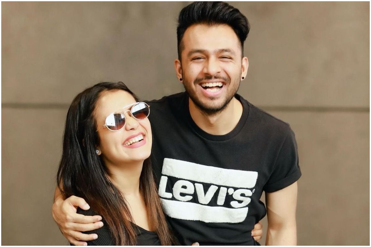 Kesariya' Song Parody in Neha and Tony Kakkar Style is Making The Internet  Chuckle - News18