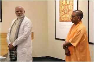 दिल्ली पहुंचे सीएम योगी, गृहमंत्री अमित शाह से करेंगे मुलाकात, कल पीएम मोदी संग भी बैठक