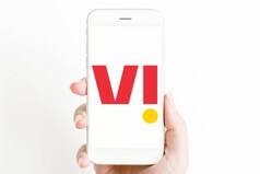 Vodafone Idea ने लॉन्च किए दो जबरदस्त प्लान, अब अनलिमिटेड कॉलिंग के साथ मिलेगा Disney+ Hotstar का फ्री सब्सक्रिप्शन