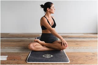 5 Yoga Asanas to Get Relief From Period Cramps