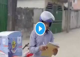 Thappad Wala Parcel: धोखेबाज ब्वॉयफ्रेंड को लड़की ने भिजवाया ऐसा पार्सल, मुंह पर पड़े चांटे ही चांटे | देखें Funny Video
