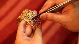 Gold, silver prices today: MCX पर सोने-चांदी में रिकॉर्ड बढ़ोतरी, जानिए- आज आपके शहर में क्या हैं 10 ग्राम सोने के भाव?