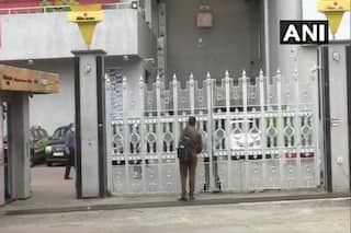 Dainik Bhaskar Group's Offices Raided by Income Tax Department in Tax Invasion Case