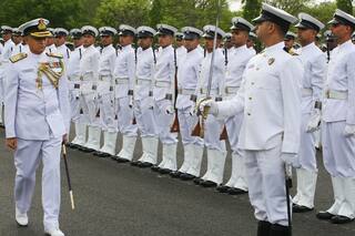 ICG Recruitment 2022: कोस्ट गार्ड में इन पदों पर आई भर्ती, आवेदन शुरू, जानें क्या चाहिए योग्यता