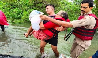 कर्नाटक में भारी बारिश से आई बाढ़- भूस्‍खलन से 9 लोगों की मौत, तीन लापता, CM येदियुरप्‍पा आज लेंगे जायजा