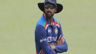 Sri Lanka vs India, 2nd T20I: दूसरे होटल में शिफ्ट हुए Krunal Pandya, टीम के साथ नहीं लौट सकेंगे भारत