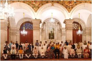 अश्विनी वैष्णव बने देश के नए रेल मंत्री, मनसुख मांडविया को स्वास्थ्य मंत्रालय का जिम्मा; जानें किसे मिला कौन सा प्रभार